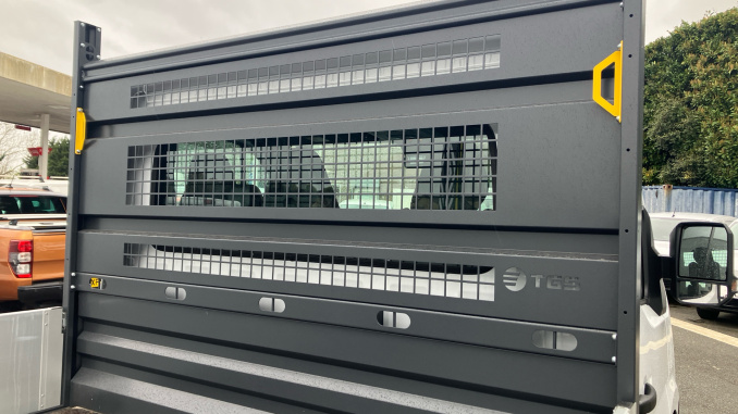 Renault Master Lwb Diesel Fwd LL35dCi 150 Advance Low Roof Dropside - Image 18